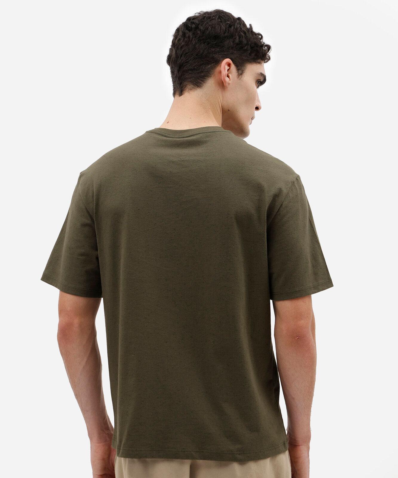 camiseta masculina relaxed de malha com estampa localizada verde