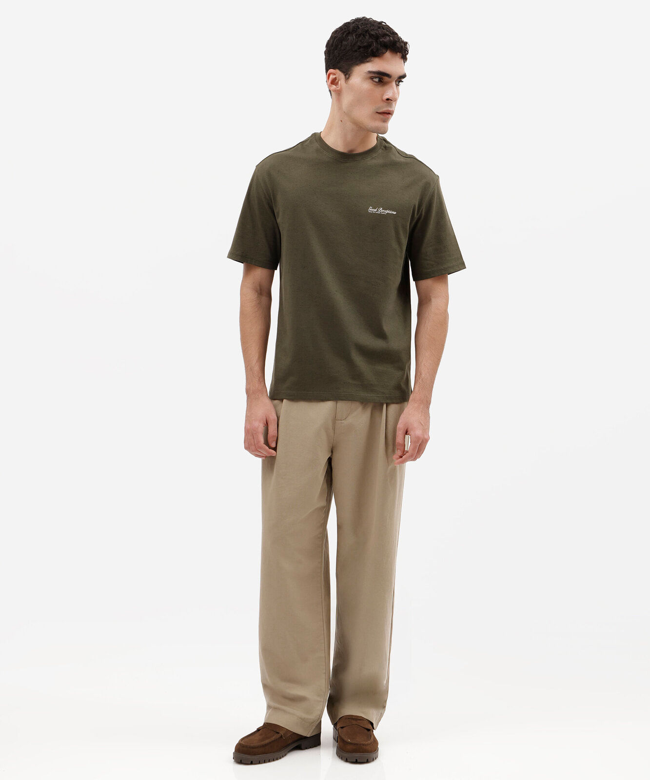 camiseta masculina relaxed de malha com estampa localizada verde