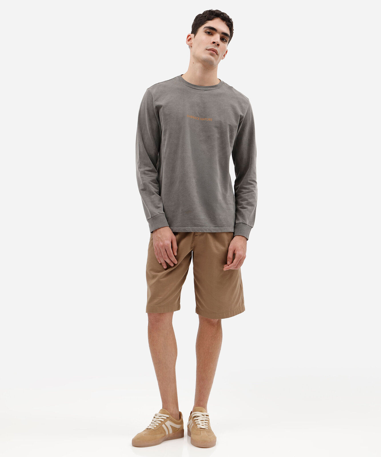 camiseta de manga longa masculina comfort de moletinho com estampa nas costas preta