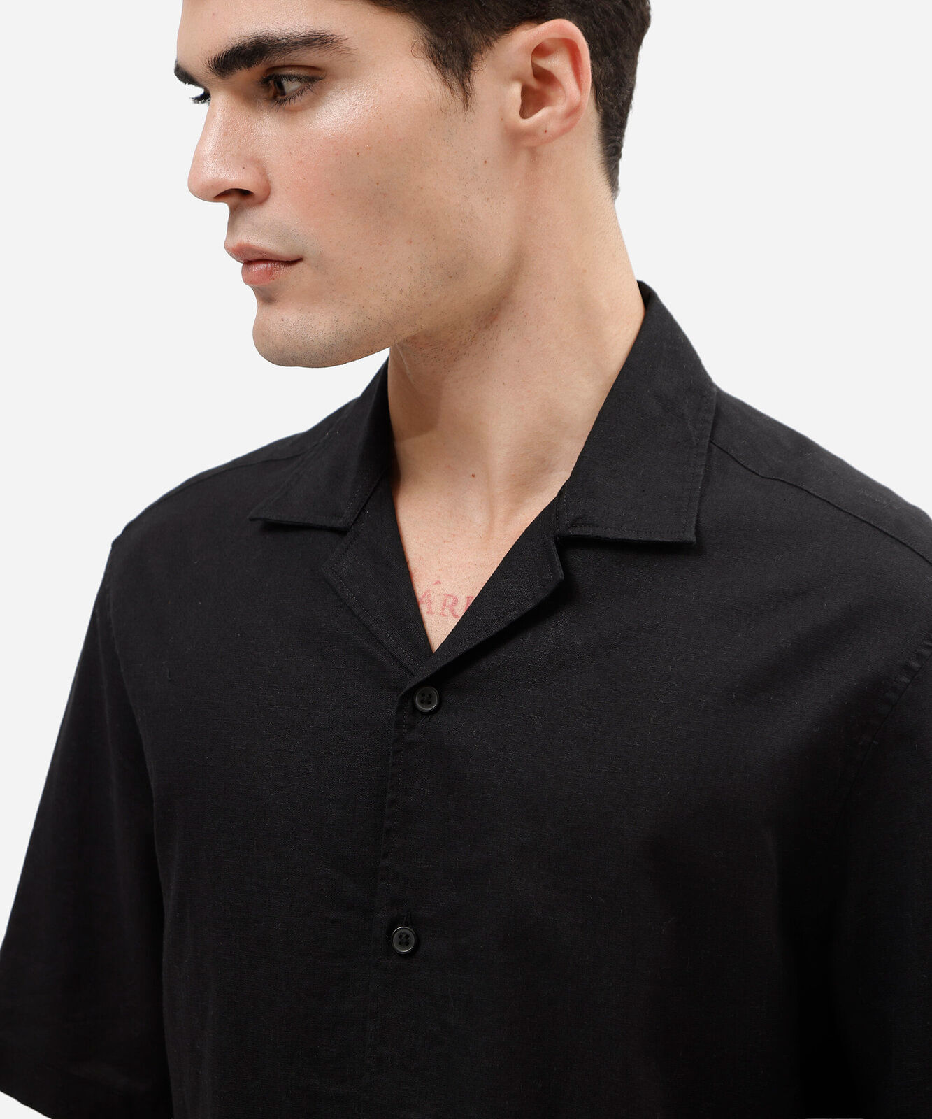camisa masculina com linho manga curta preta