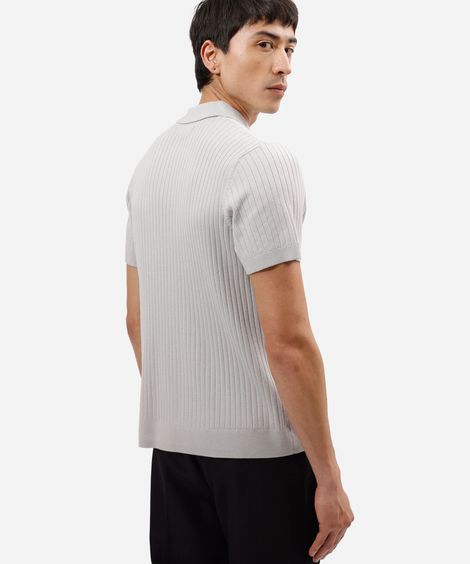 polo masculina de tricot canelado cinza
