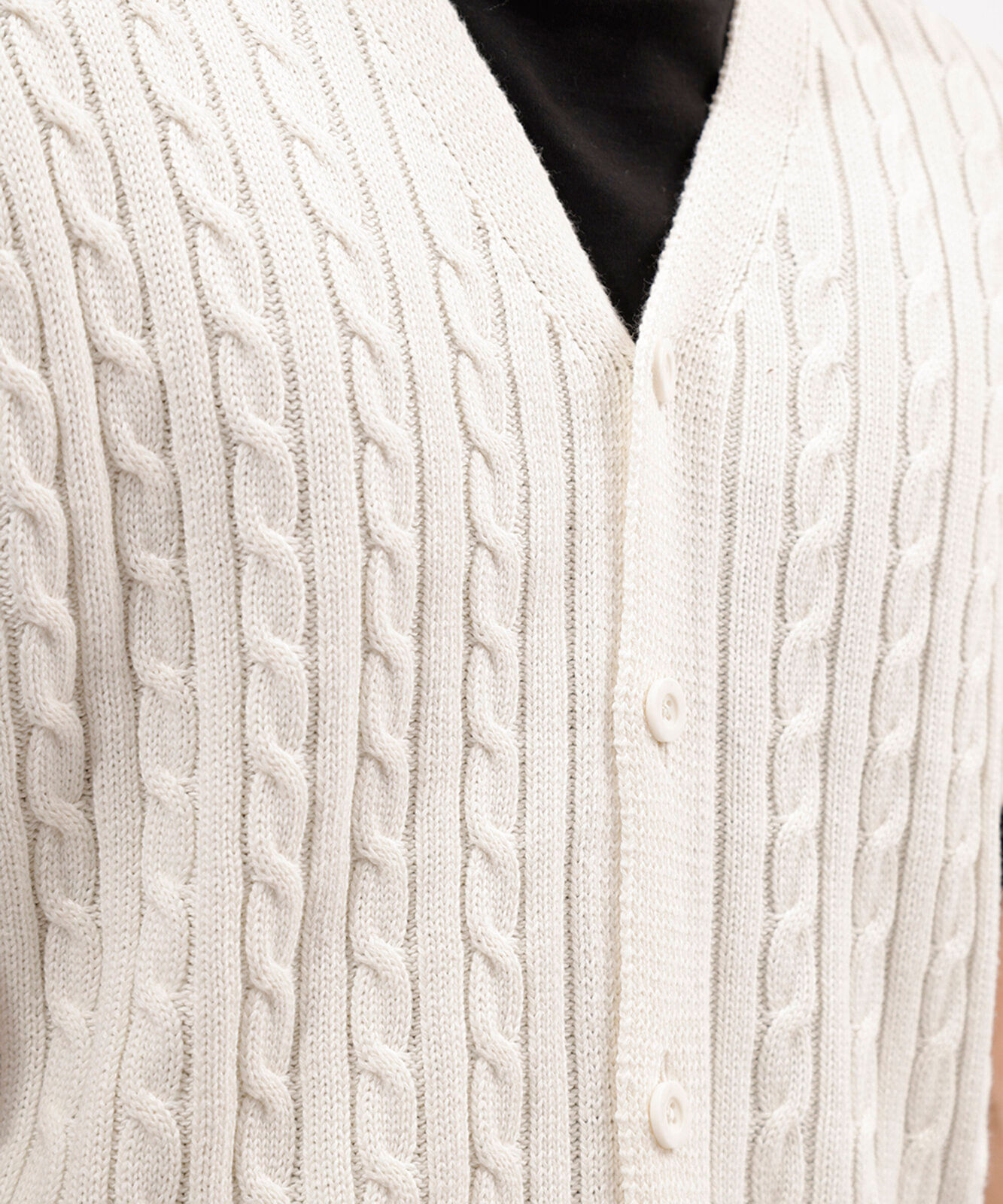 colete masculino de tricot gola v texturizado off white