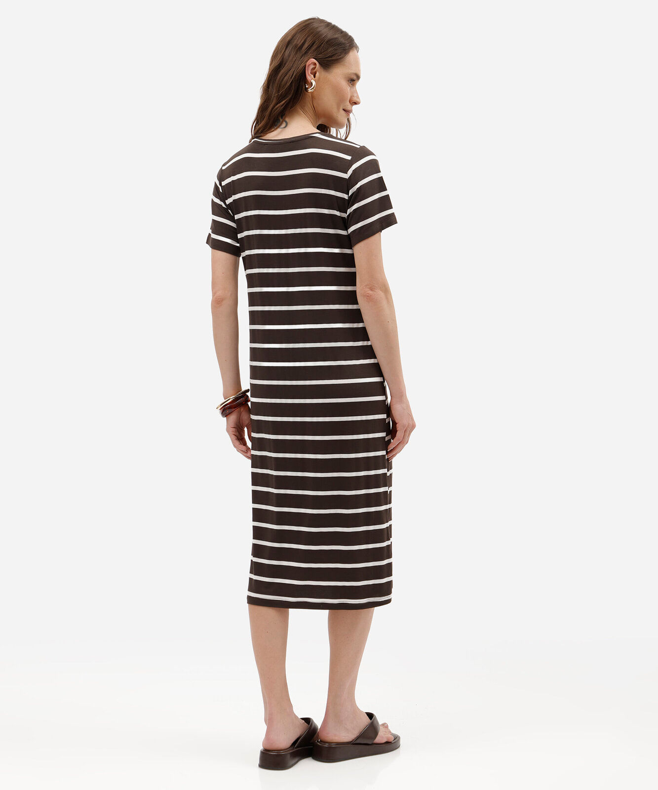 vestido midi feminino com viscose manga curta listrado marrom
