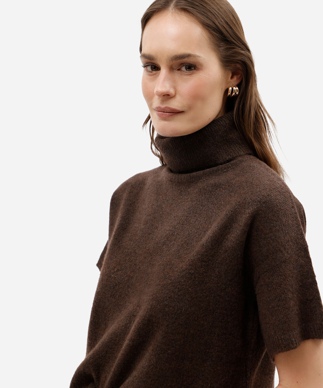 blusa feminina de tricot gola alta manga curta marrom