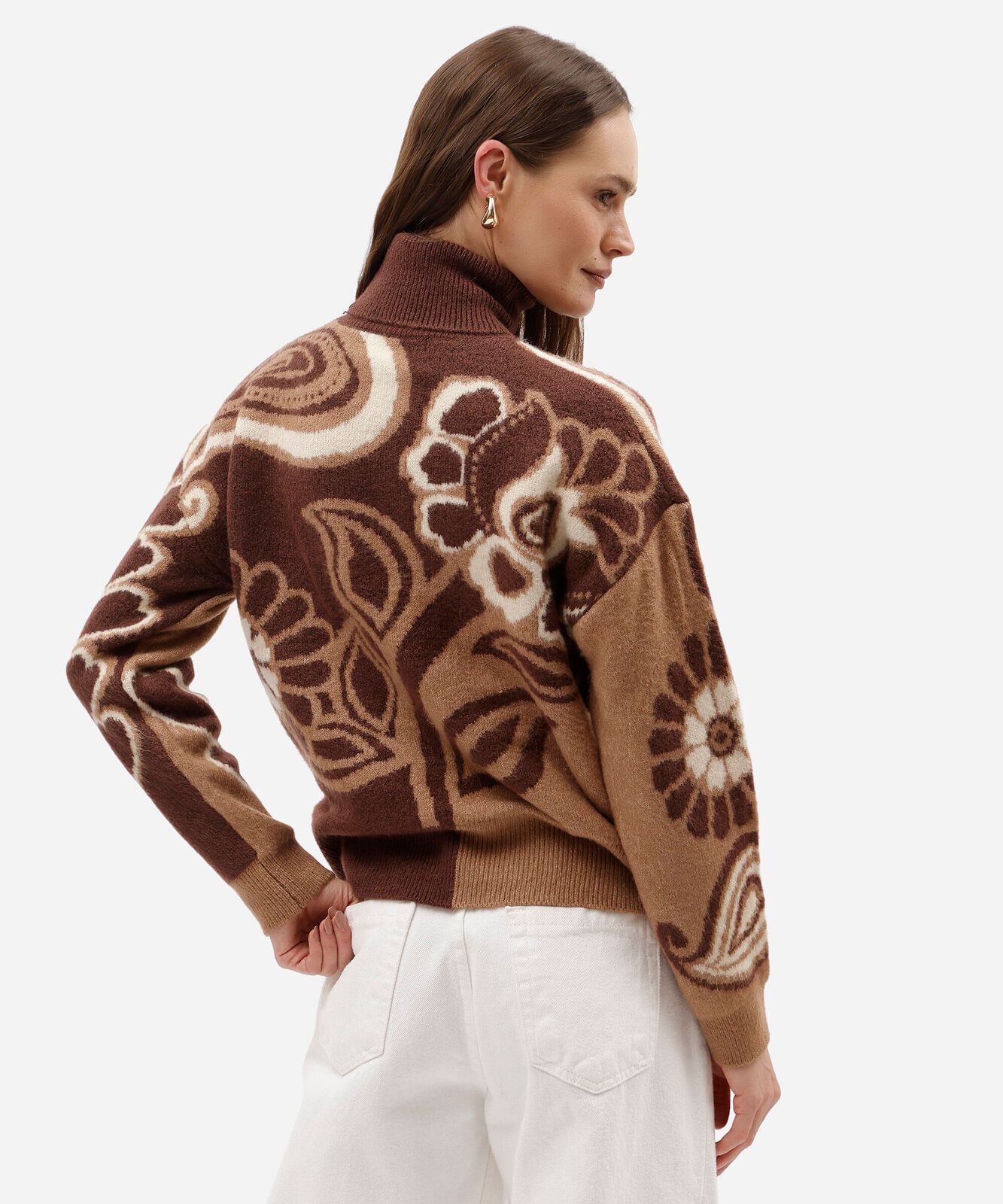 suéter feminino de tricot gola alta floral marrom
