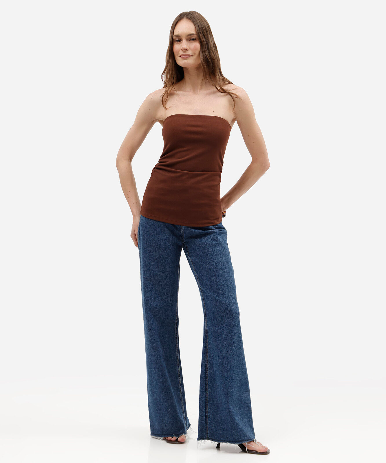 blusa sem alça feminina franzida marrom