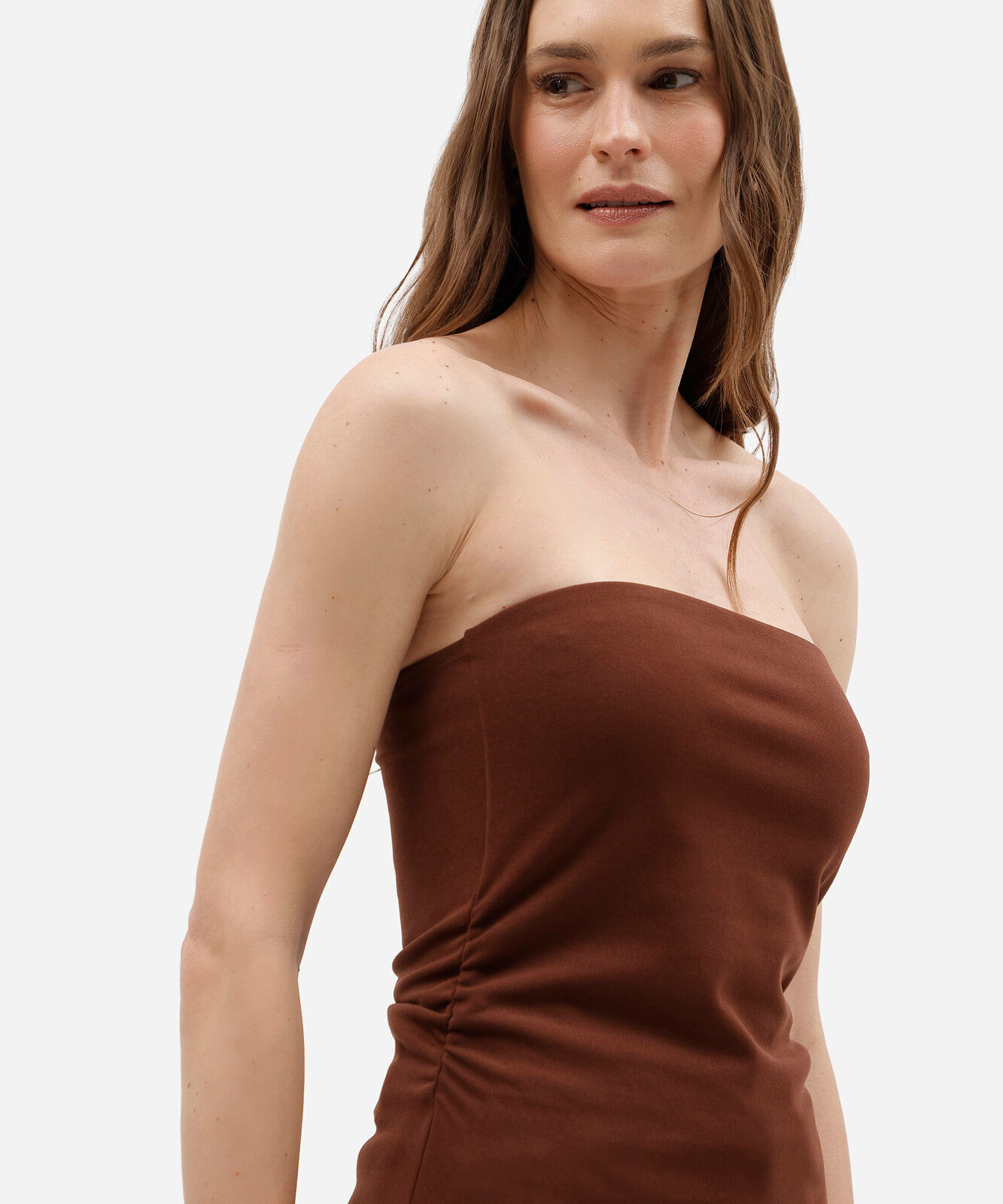blusa sem alça feminina franzida marrom