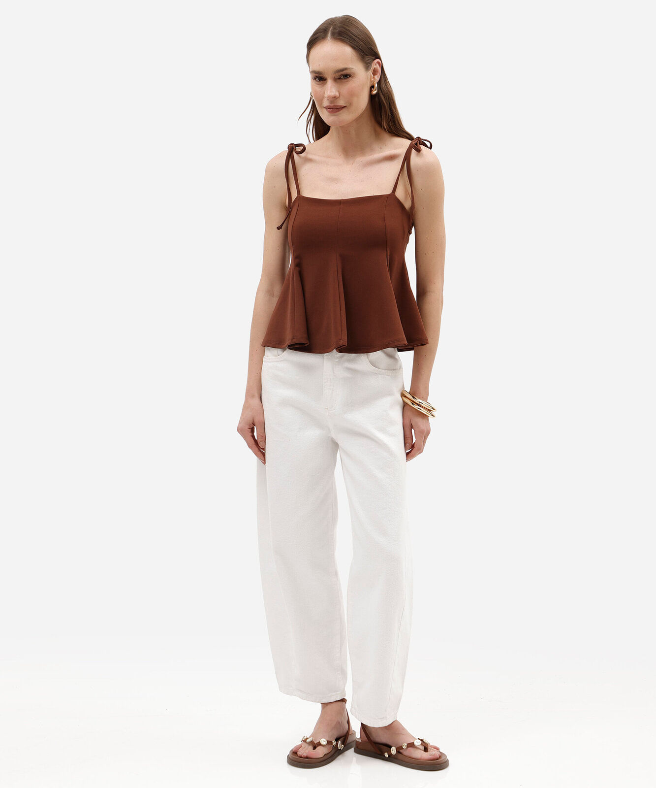 regata peplum feminina com recortes e amarração marrom
