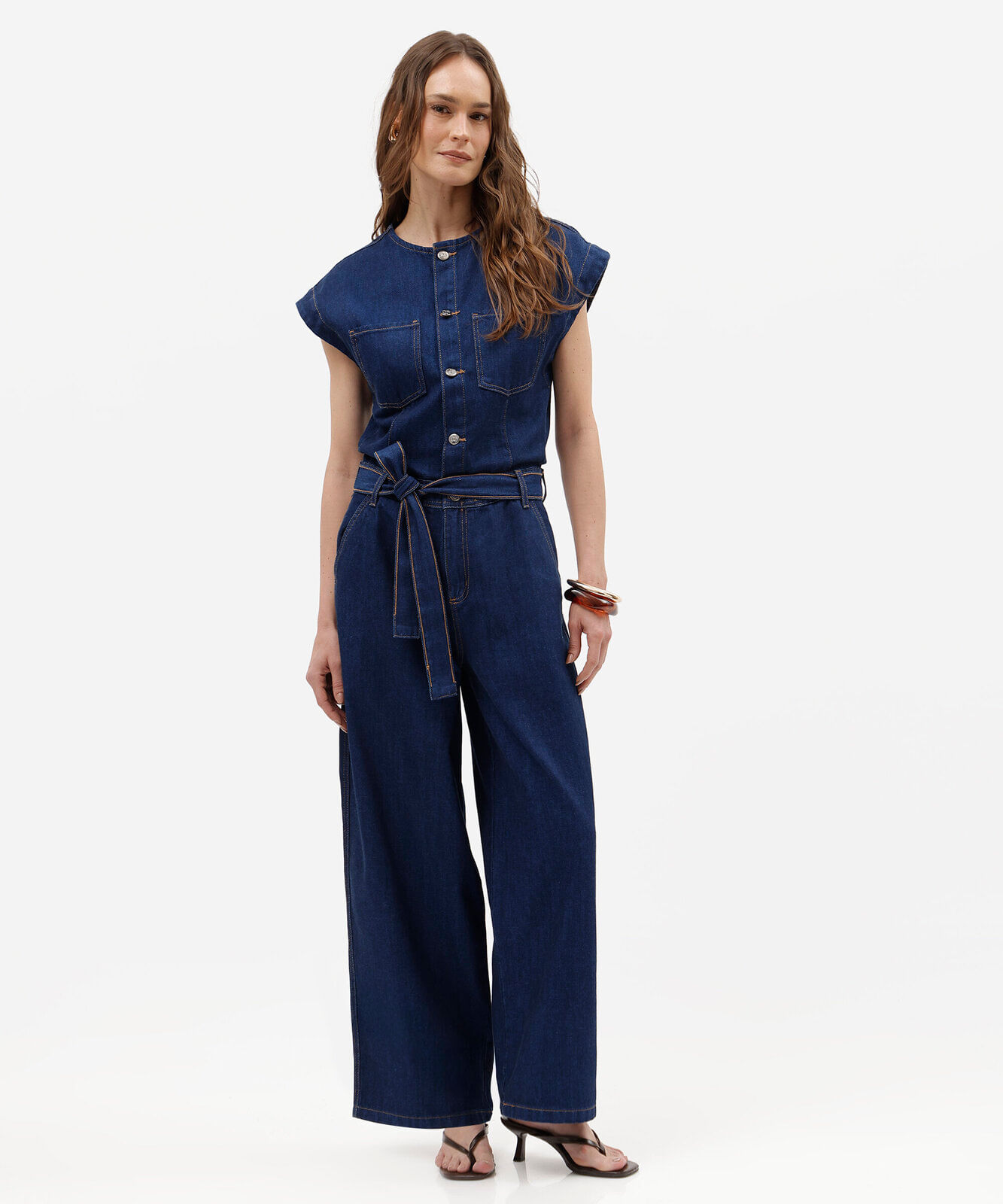 macacão feminino jeans com faixa azul
