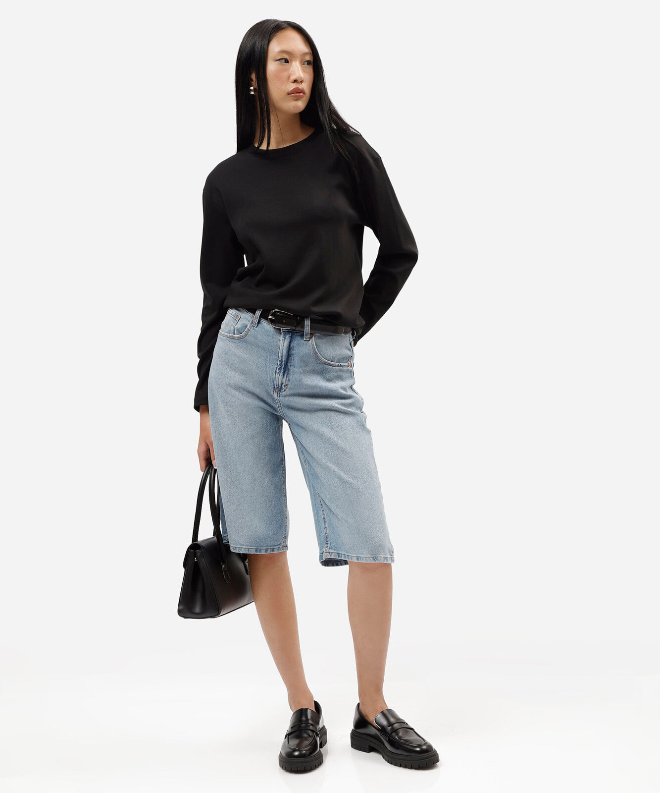 camiseta oversized feminina de algodão peruano manga longa preta