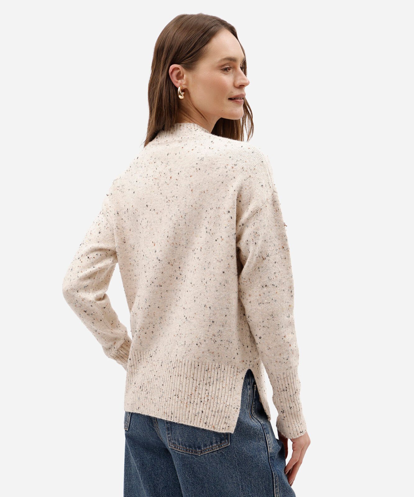 suéter feminino de tricot gola alta com fendas bege