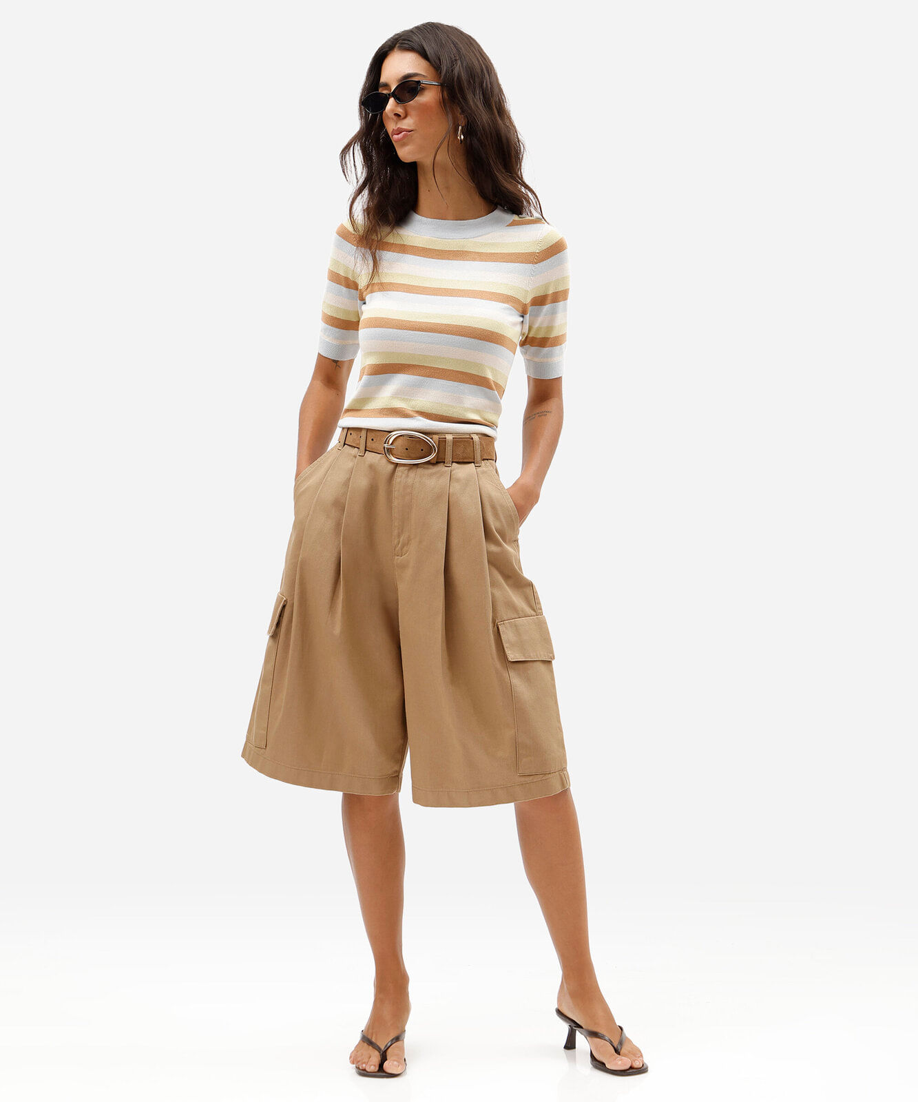 bermuda jorts cargo feminina de sarja cintura média bege