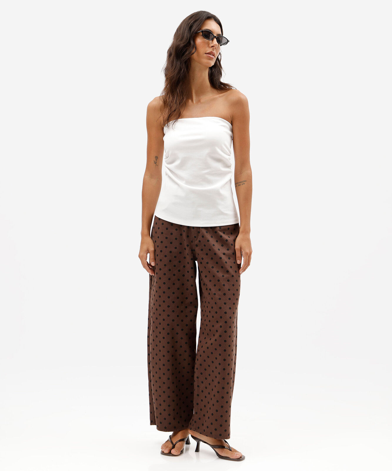blusa sem alça feminina franzida off white