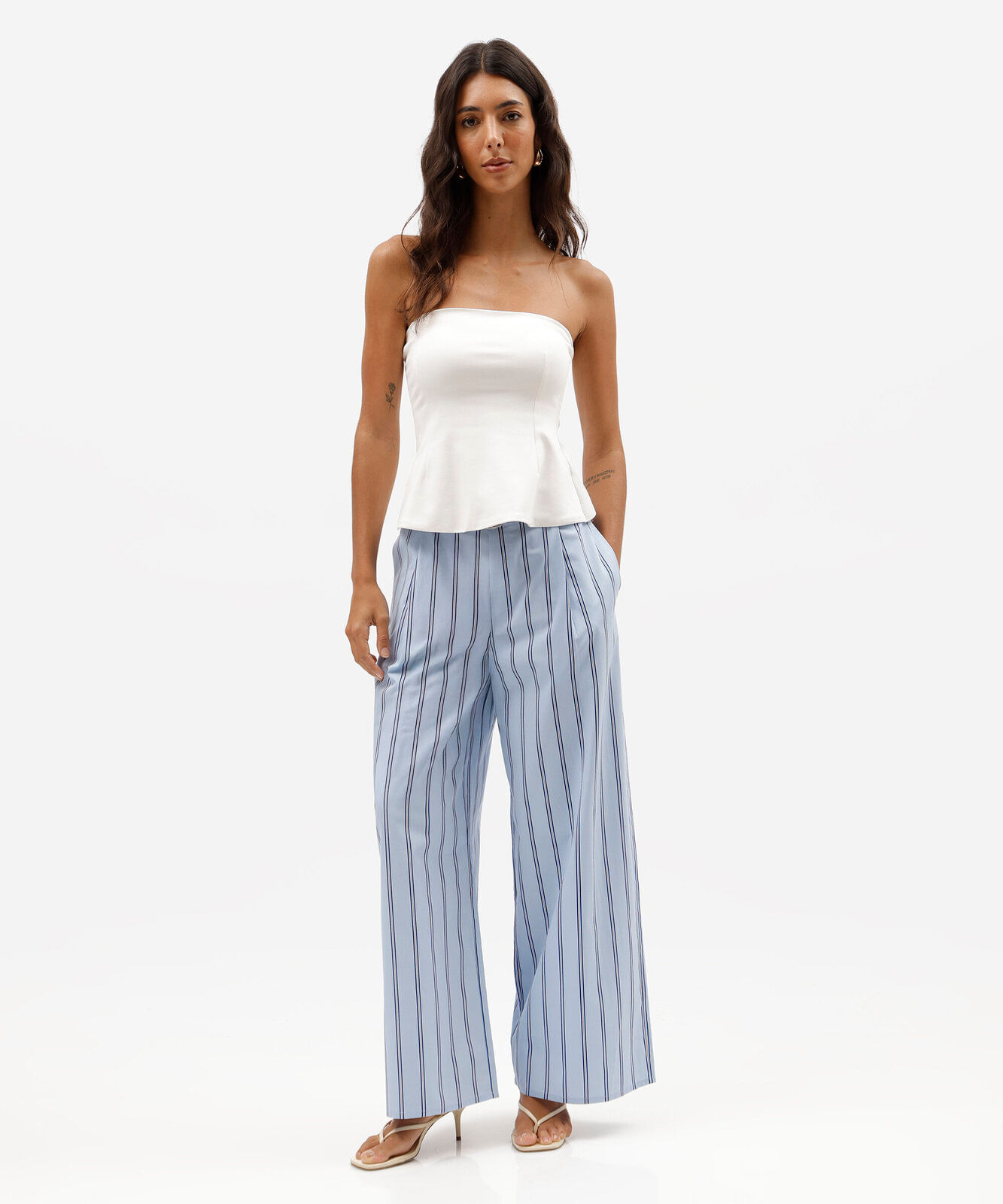 blusa peplum feminina sem alça off white