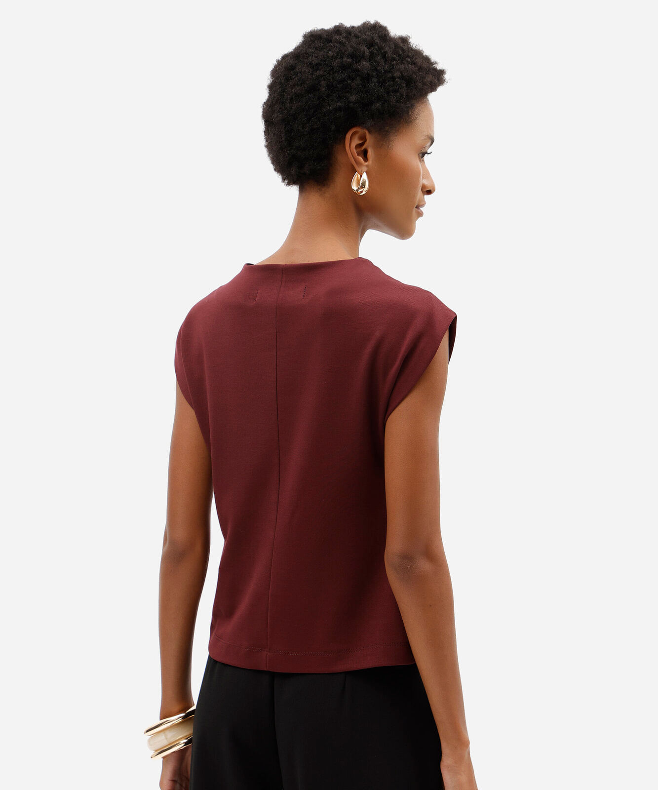 blusa muscle feminina decote redondo vinho