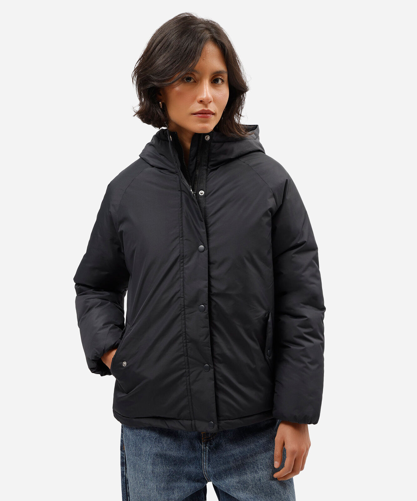 jaqueta puffer feminina com capuz preta