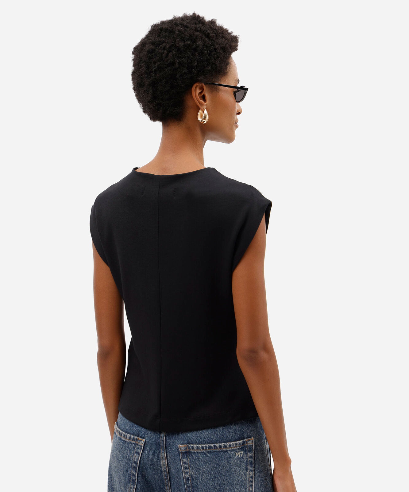 blusa muscle feminina decote redondo preta