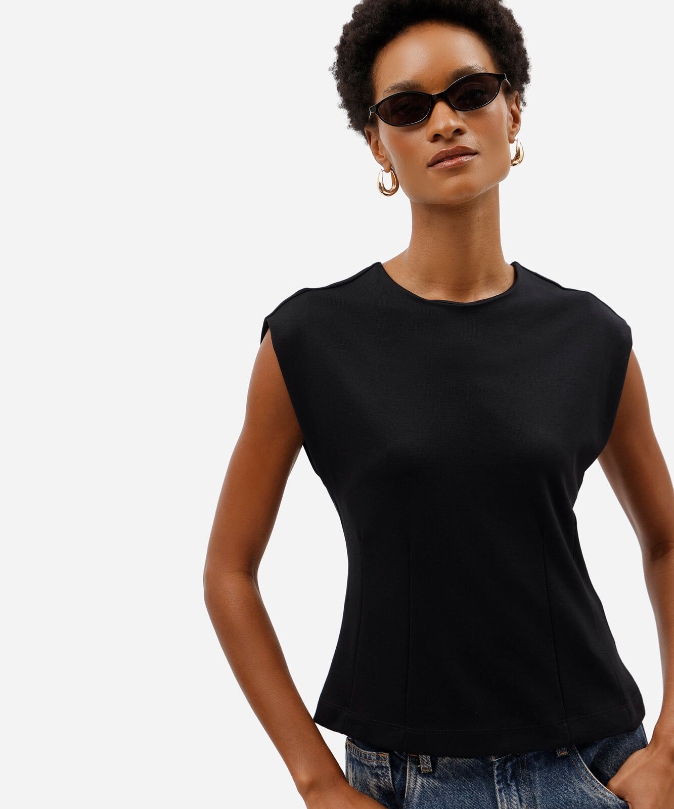 blusa muscle feminina decote redondo preta