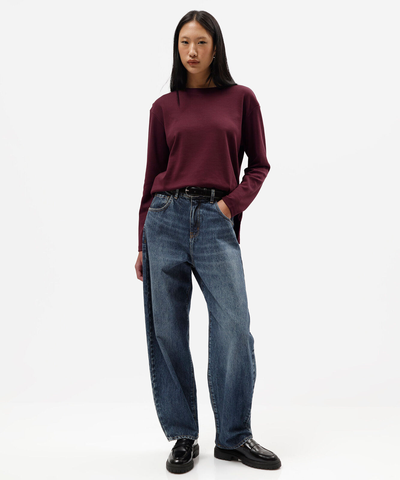 camiseta oversized feminina de algodão peruano manga longa vinho