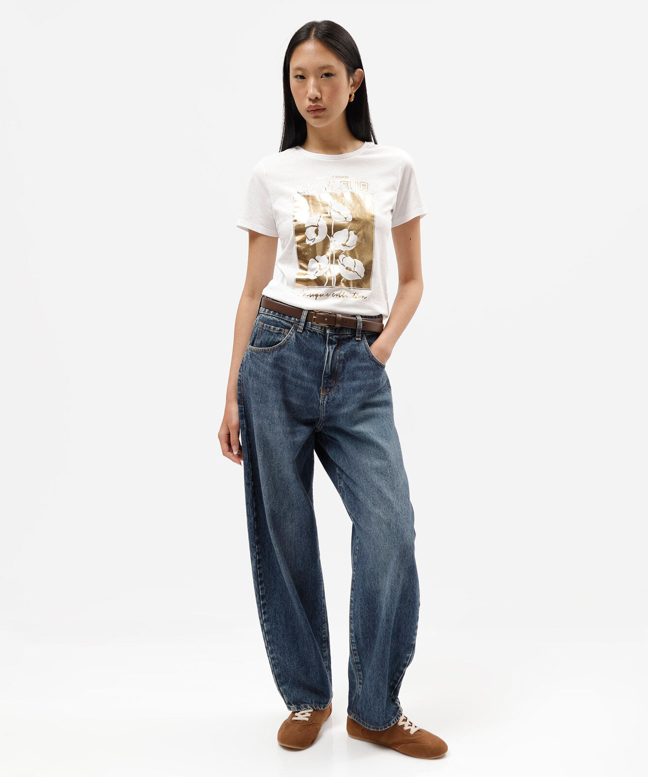 camiseta feminina de algodão manga curta floral off white
