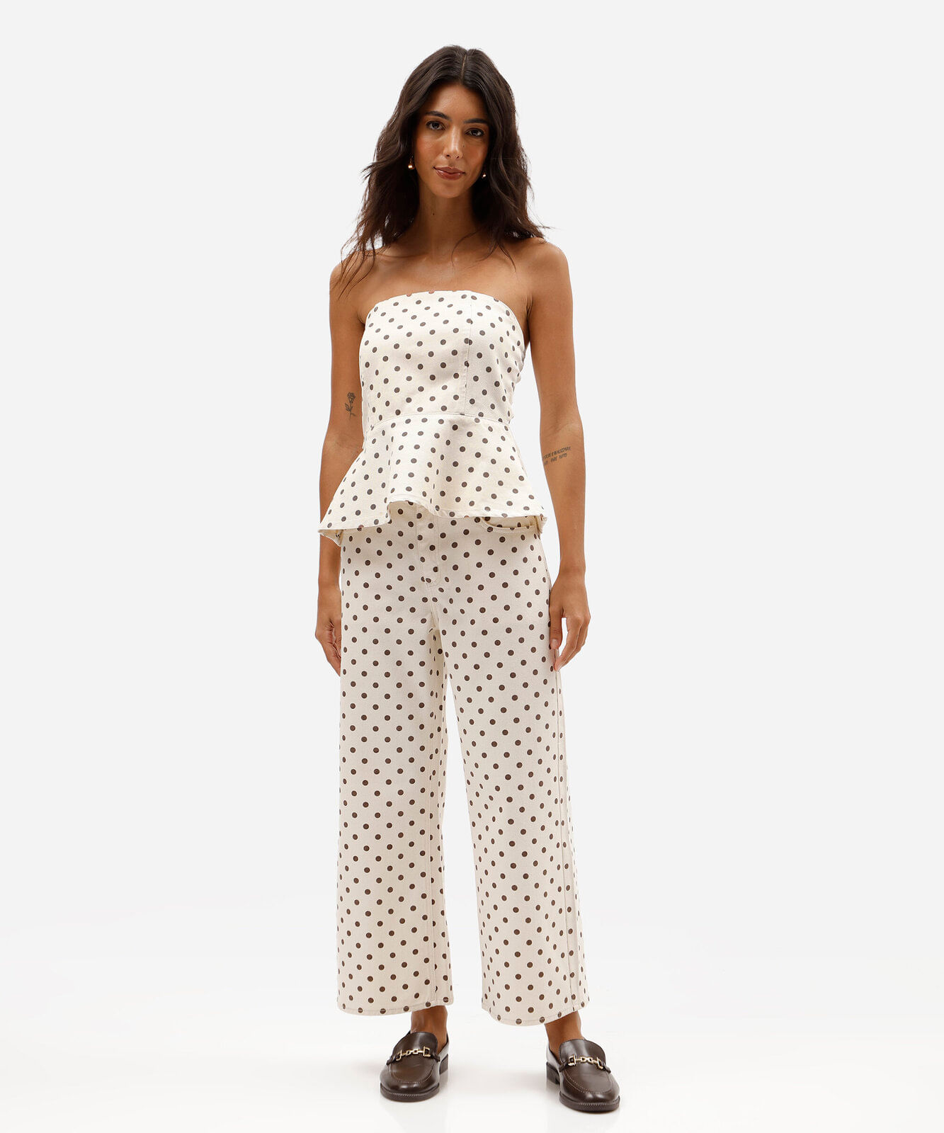 blusa peplum sem alça feminina de sarja poá off white