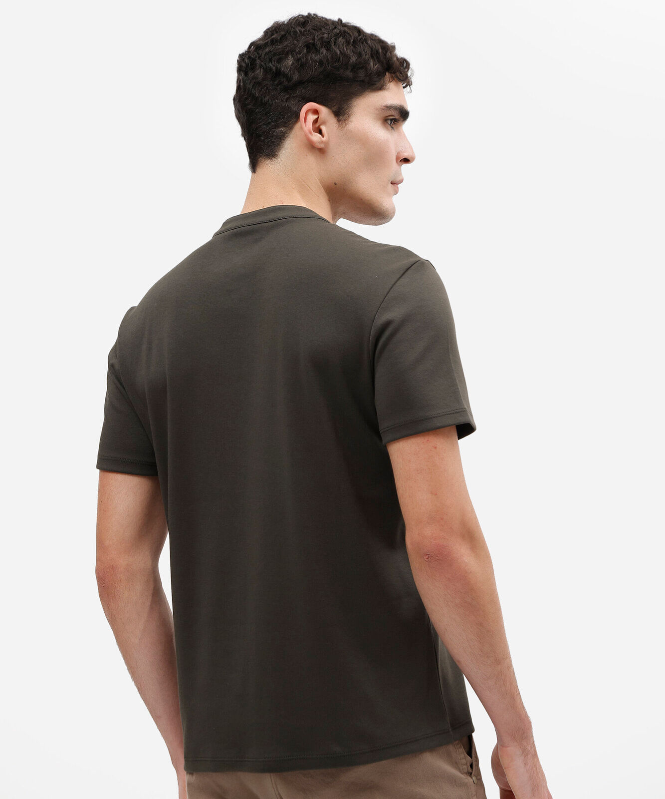 camiseta masculina de algodão peruano gola henley manga curta verde