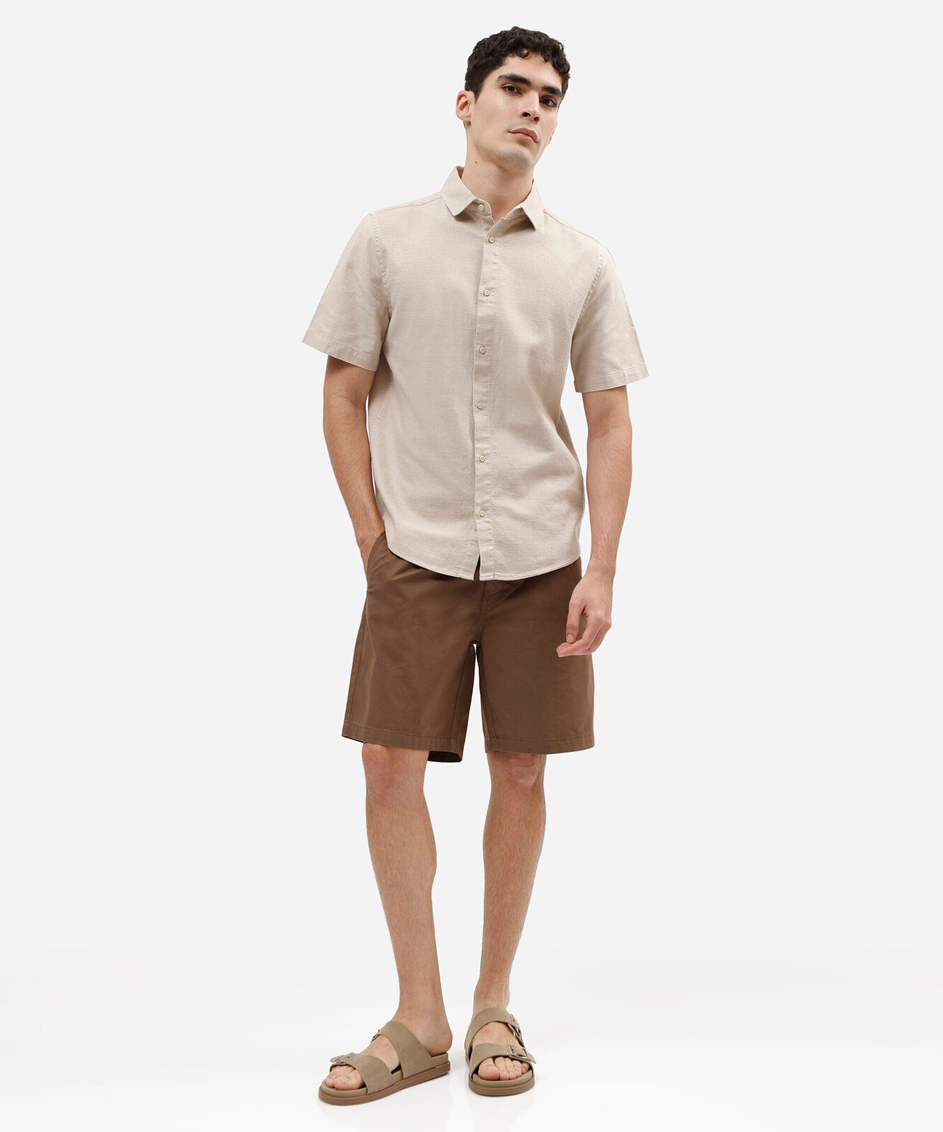 camisa comfort masculina de manga curta texturizada em algodão bege