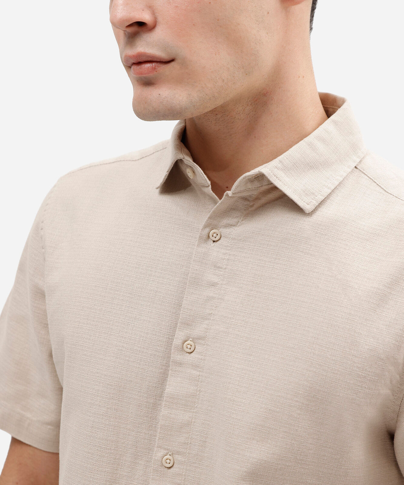 camisa comfort masculina de manga curta texturizada em algodão bege
