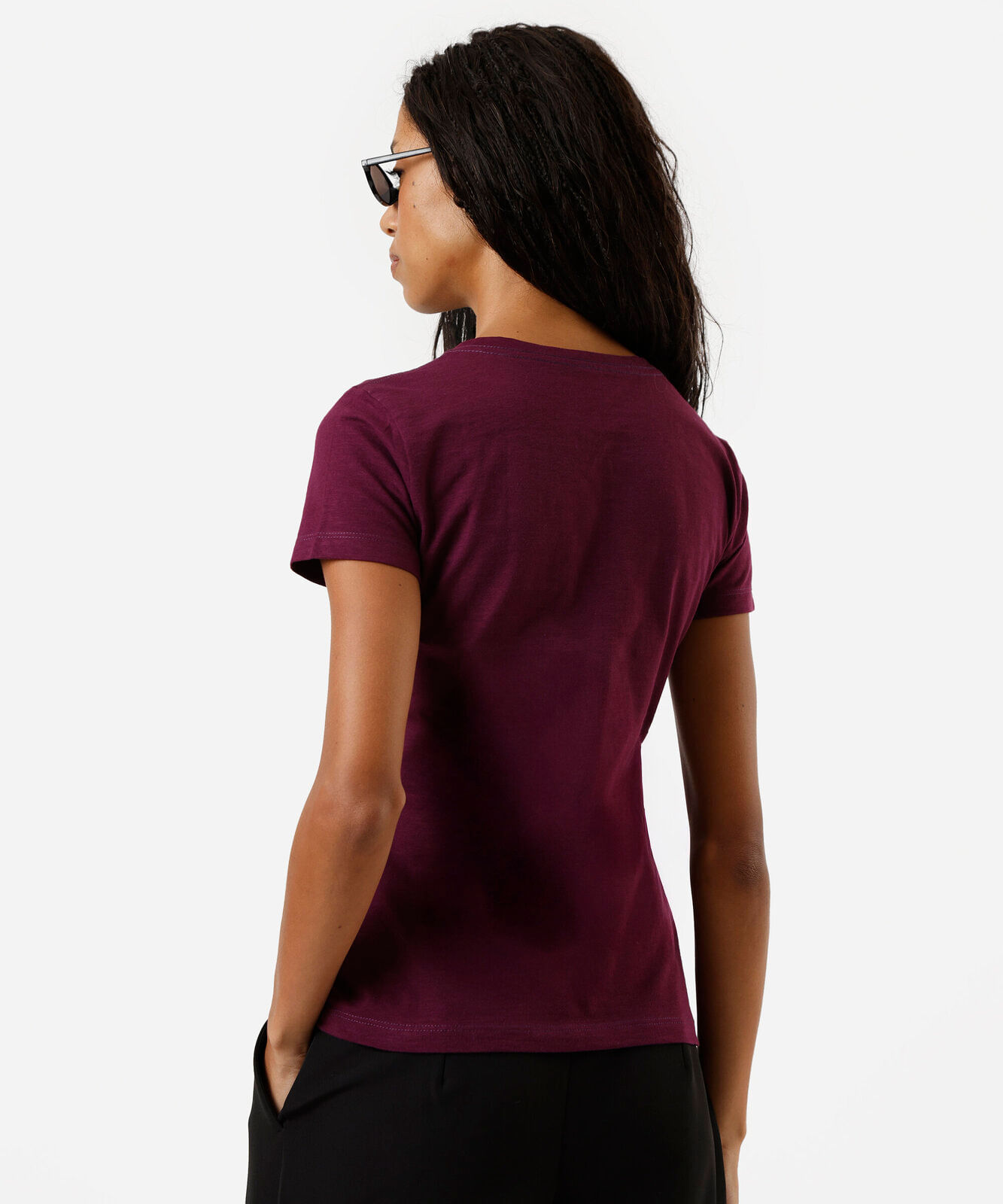 blusa feminina básica flamê decote v manga curta  roxo médio