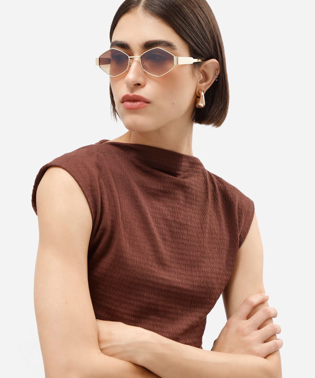 óculos de sol feminino oval de metal triton dourada