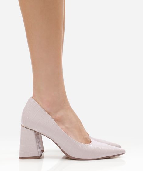 scarpin bico fino salto grosso croco bebecê bege
