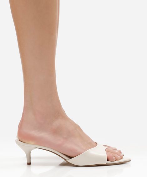 tamanco bico fino salto baixo off white