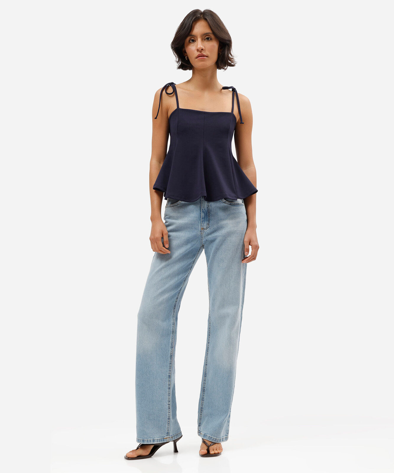 regata peplum feminina com recortes e amarração azul