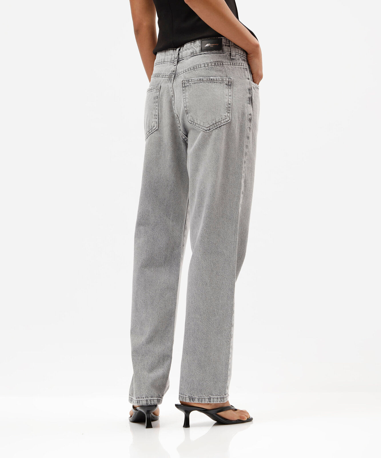 calça reta feminina jeans cintura média sawary cinza