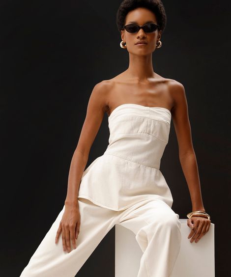 macacão peplum feminino de sarja sem alça off white