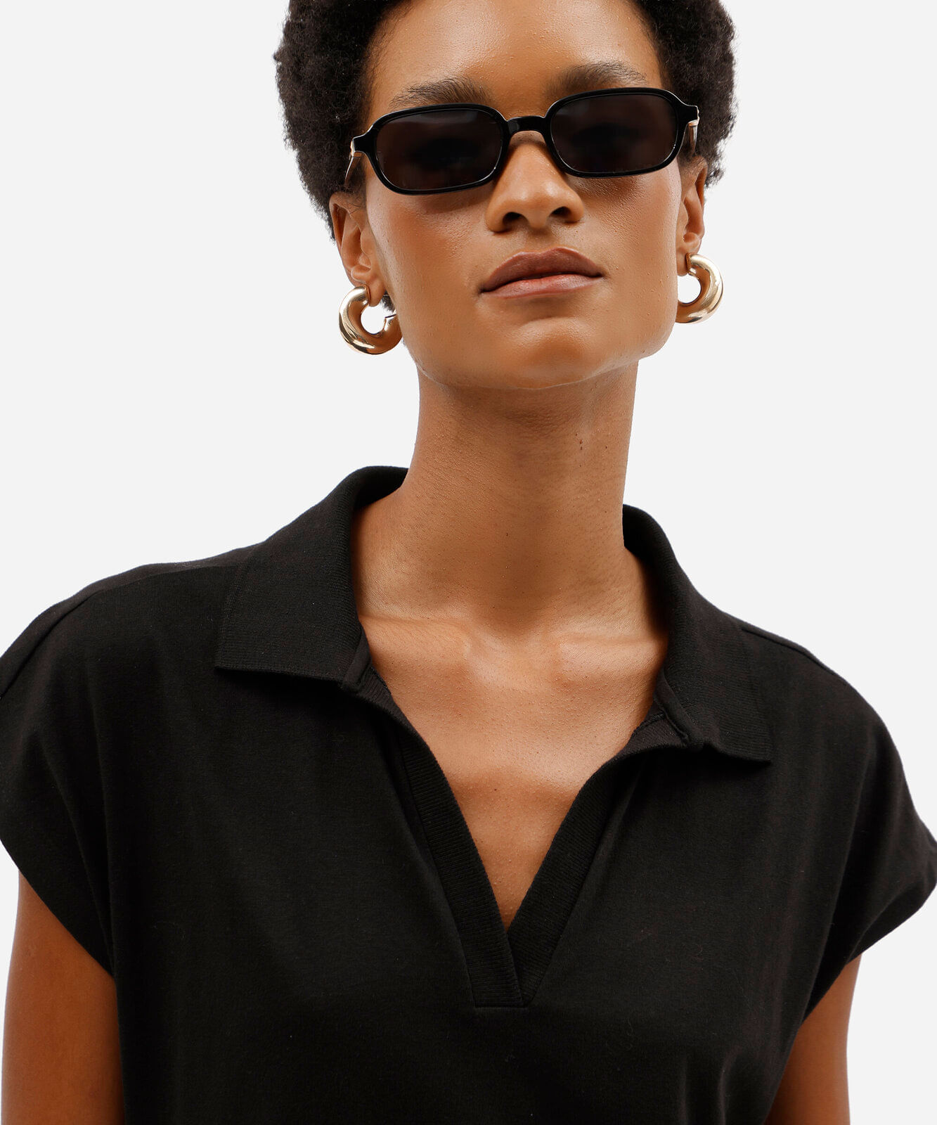 vestido midi feminino de algodão com gola e fendas manga curta preto