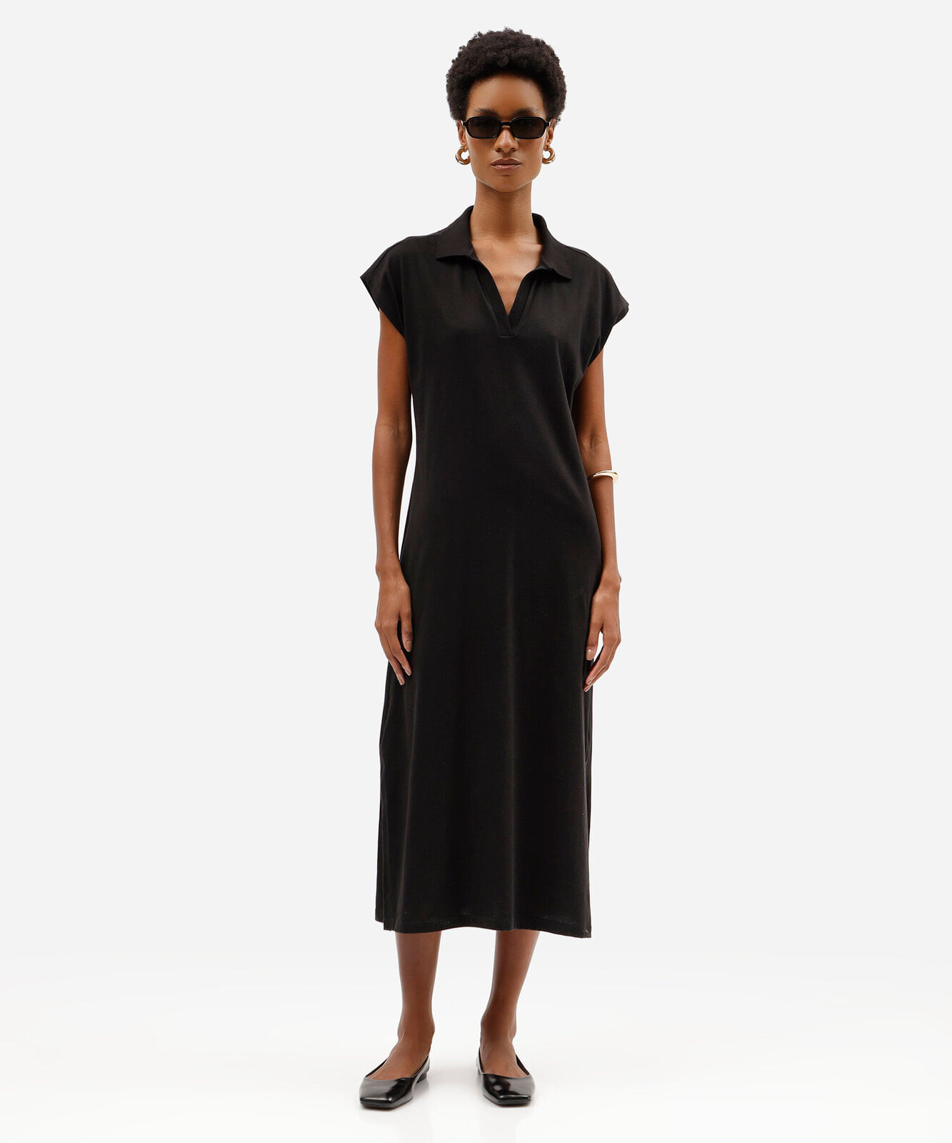 vestido midi feminino de algodão com gola e fendas manga curta preto