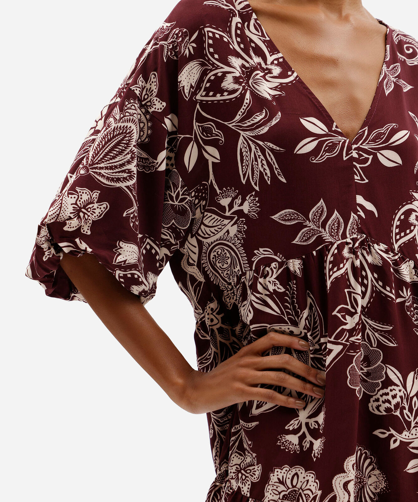 vestido curto feminino de viscose manga bufante  floral roxo