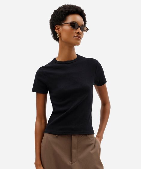 blusa básica feminina baby look de manga curta em malha ribana preta