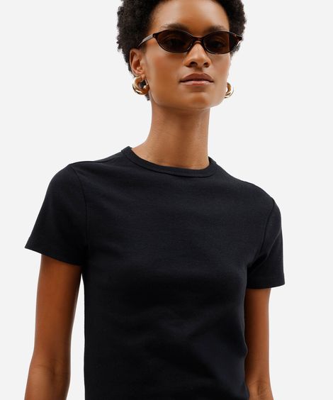 blusa básica feminina baby look de manga curta em malha ribana preta