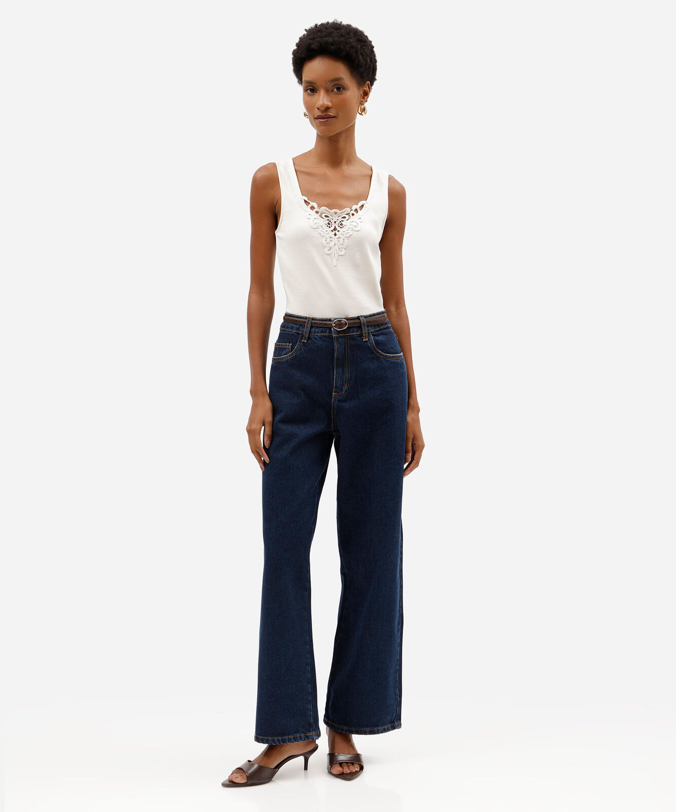 regata feminina de algodão com renda decote v off white