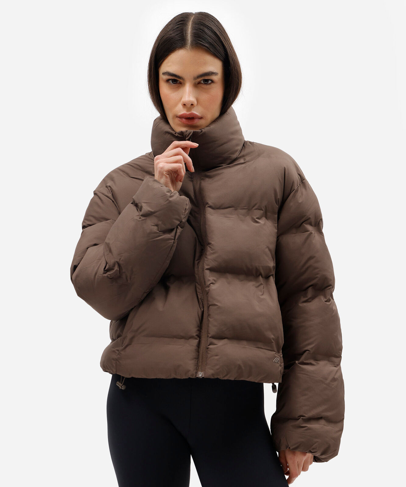 jaqueta puffer feminina esportiva gola alta marrom