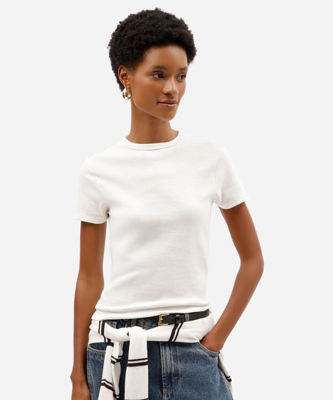 blusa básica feminina baby look de manga curta em malha ribana off white