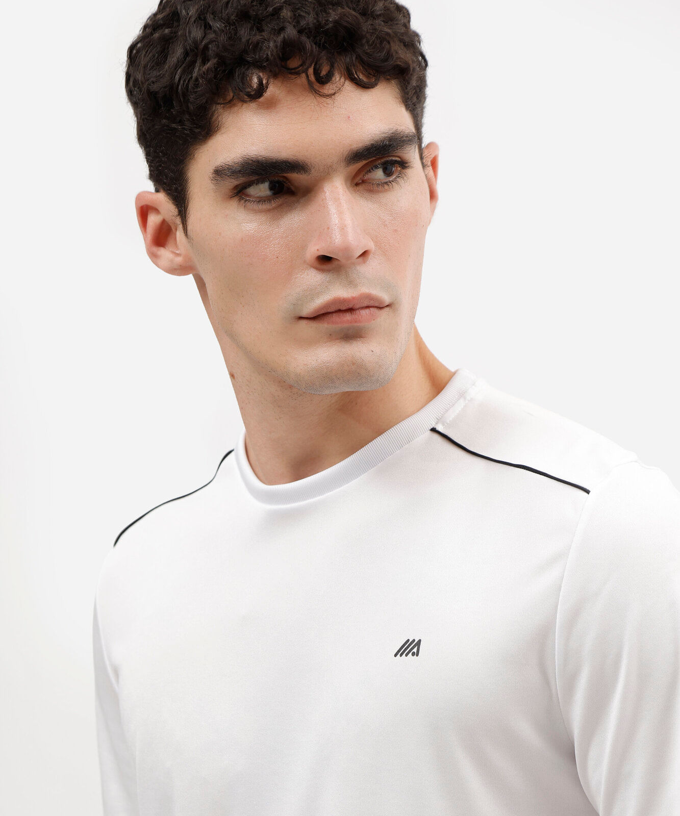 camiseta esportiva masculina manga curta com nervuras branca