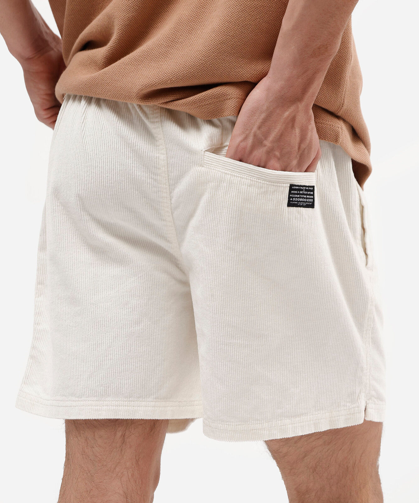 short de veludo cotelê com bolsos off white