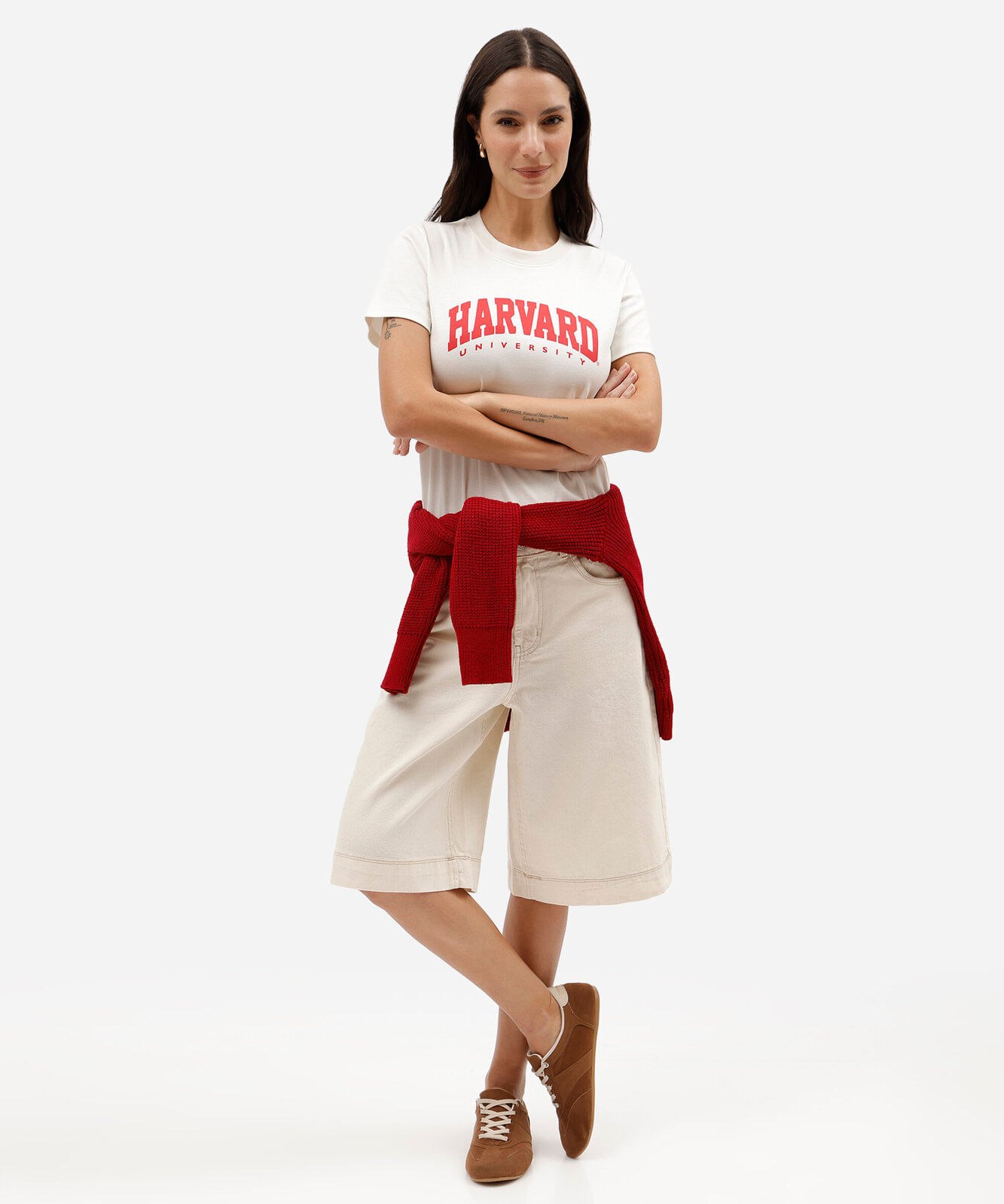 camiseta feminina slim de algodão interlock com estampa harvard off white