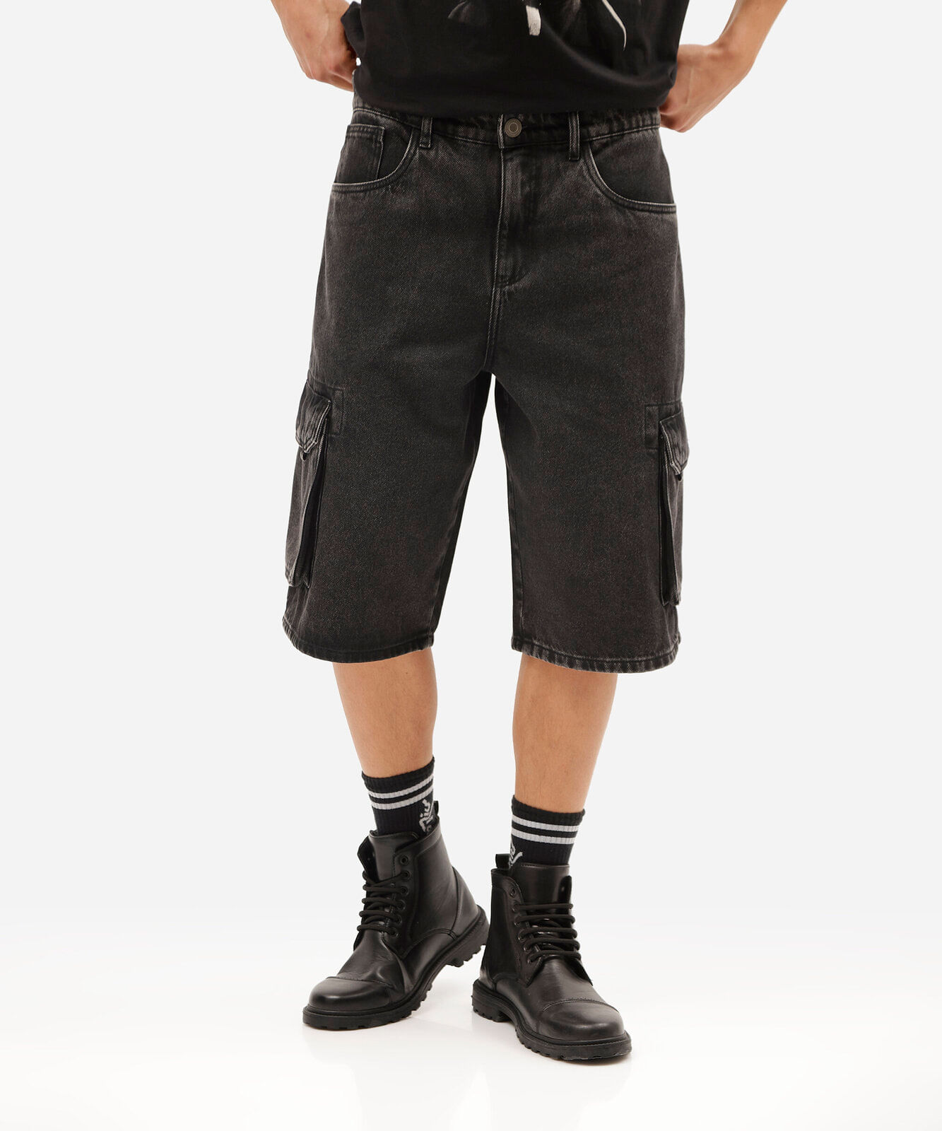 bermuda jeans cargo fit preta