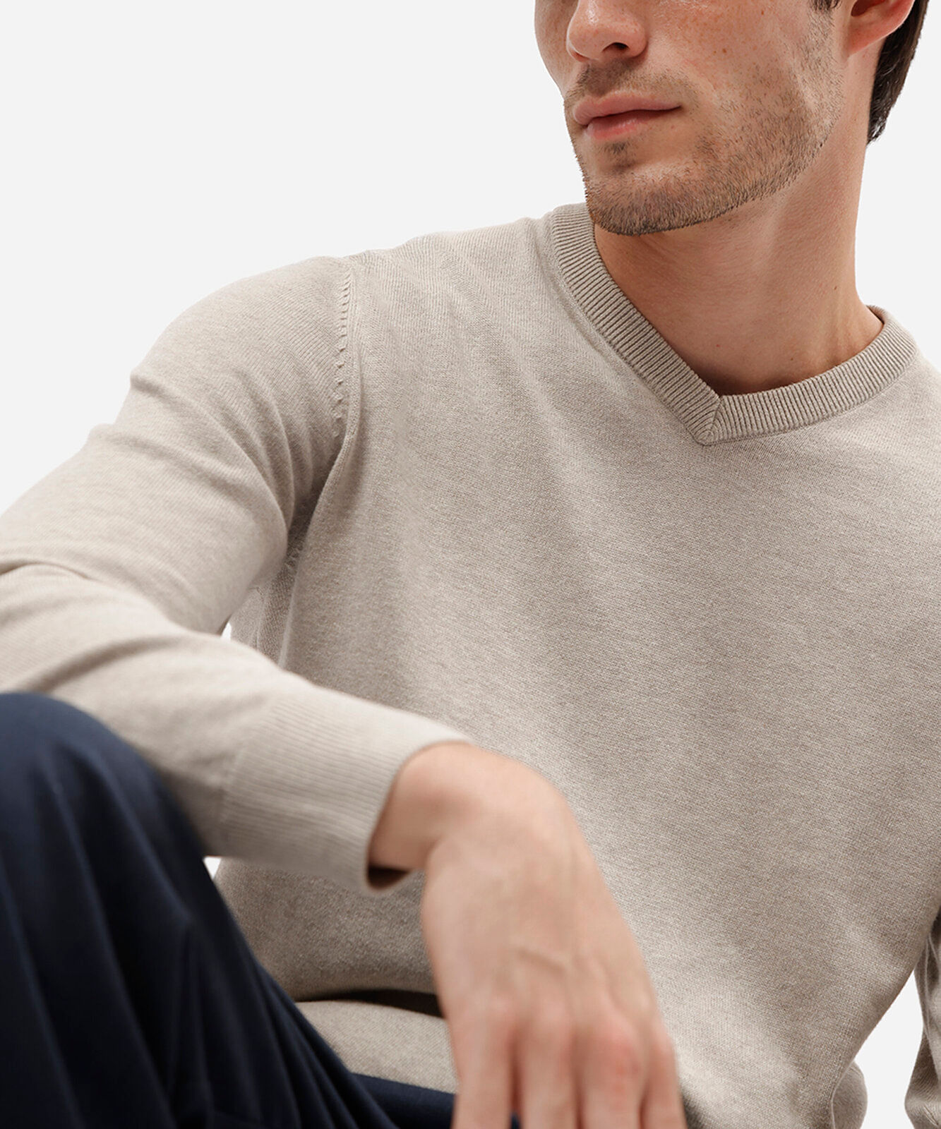 suéter masculino de tricot gola v cinza