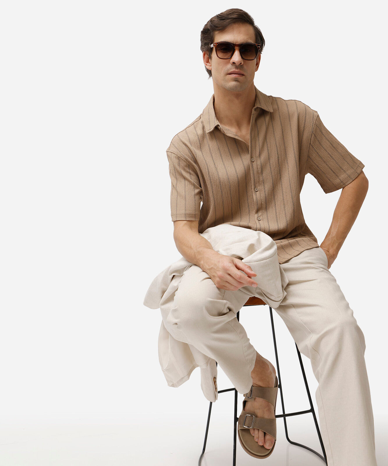 calça chino slim masculina com linho bege