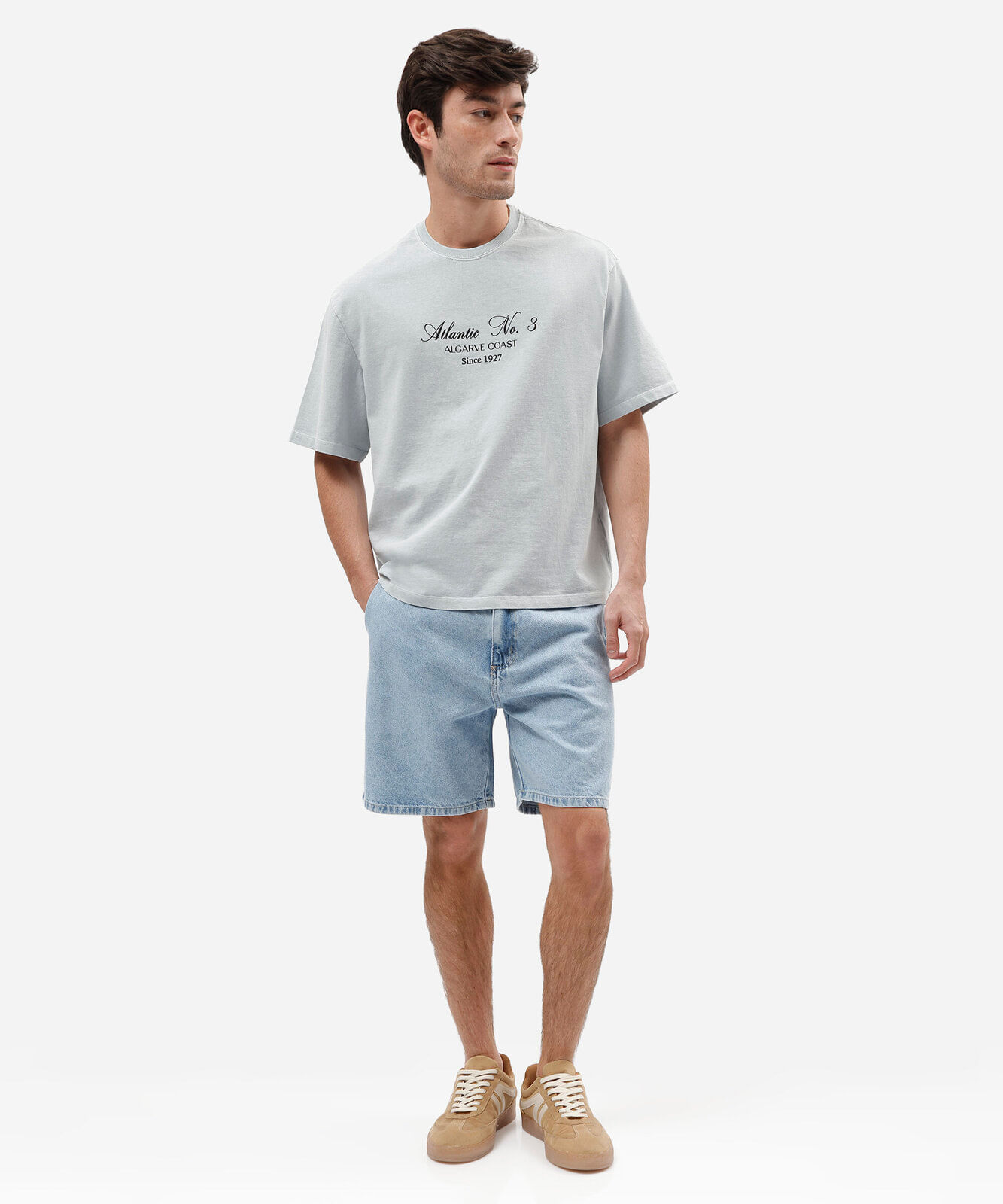 camiseta masculina box de algodão com estampa localizada azul